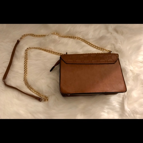 🚨Only 1 Left🚨 Metal Accent Flap Shoulder Bag - Picture 4 of 7